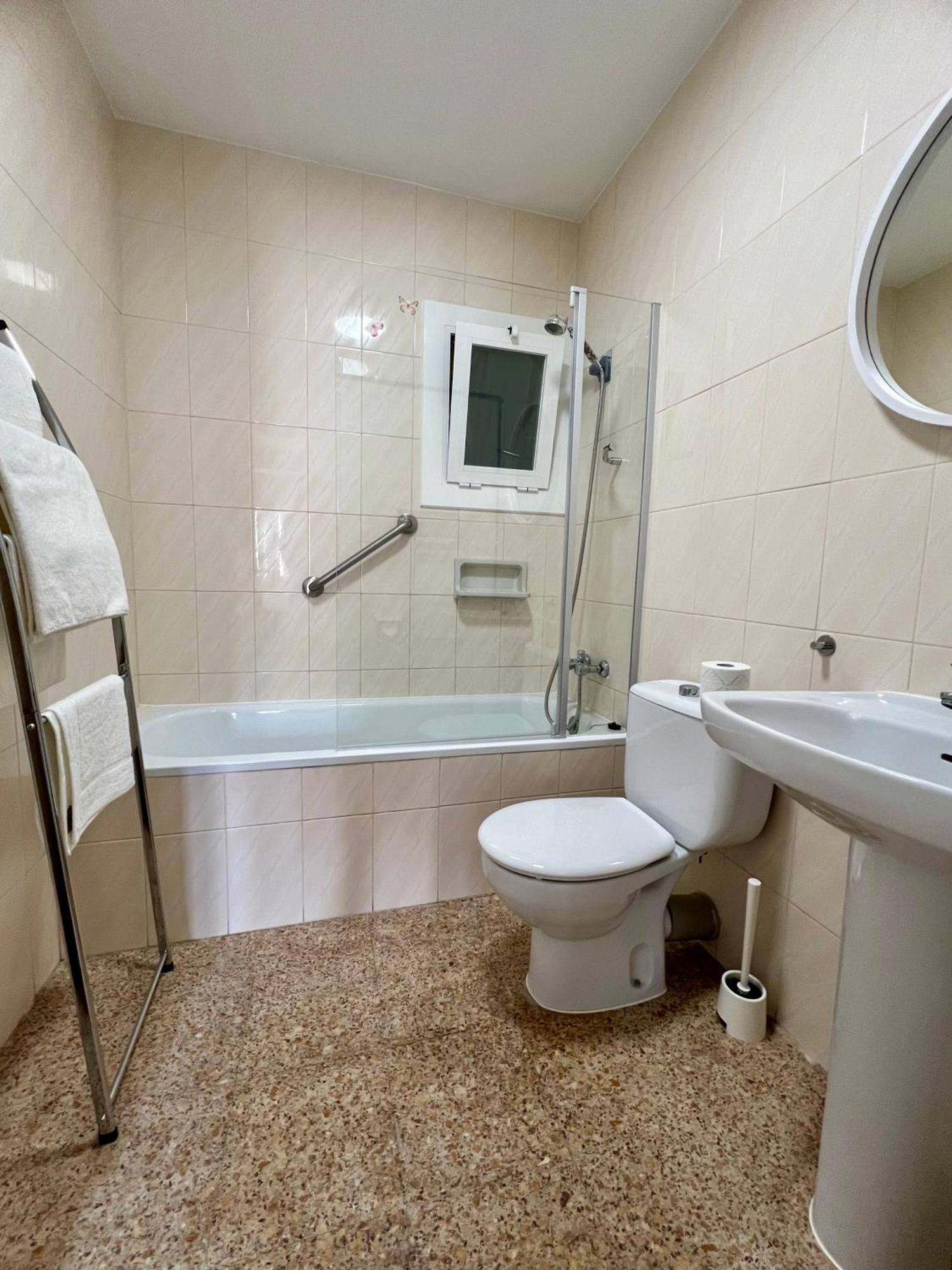 Escondite Central Con Terraza Compartida En La Azotea Roses Kamer foto