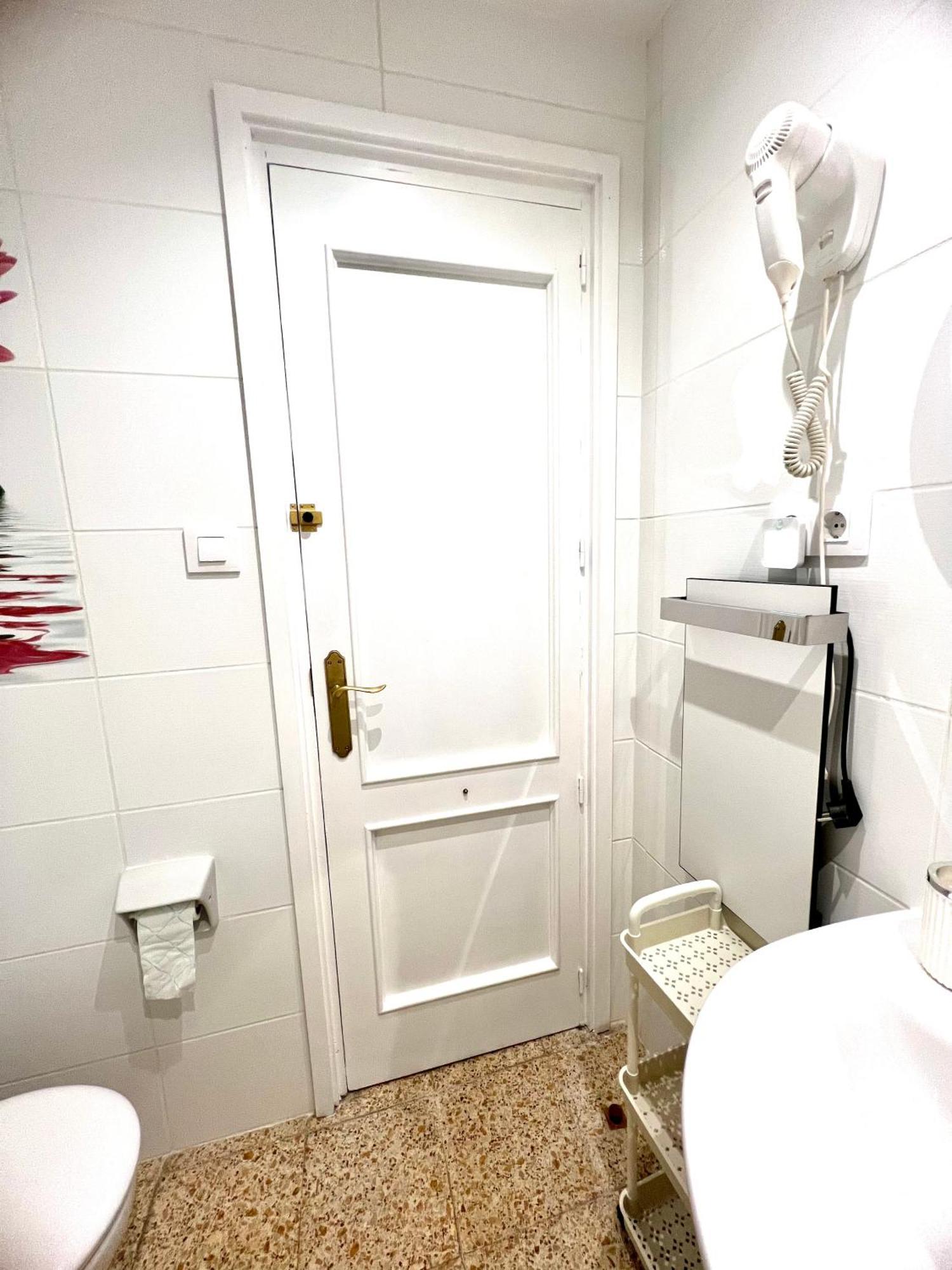 Escondite Central Con Terraza Compartida En La Azotea Roses Kamer foto